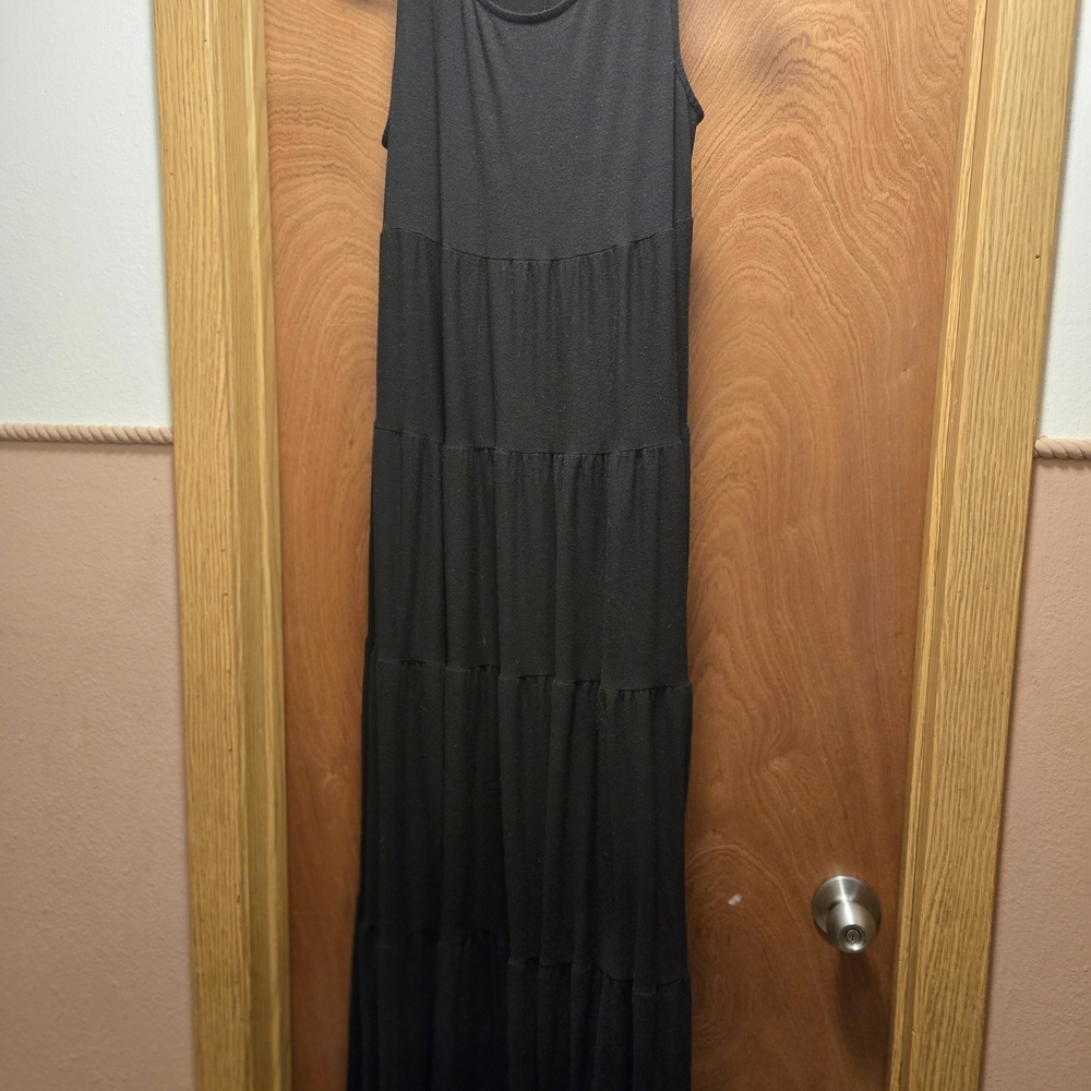 Zenana Elegant Tiered Black Maxi Dress